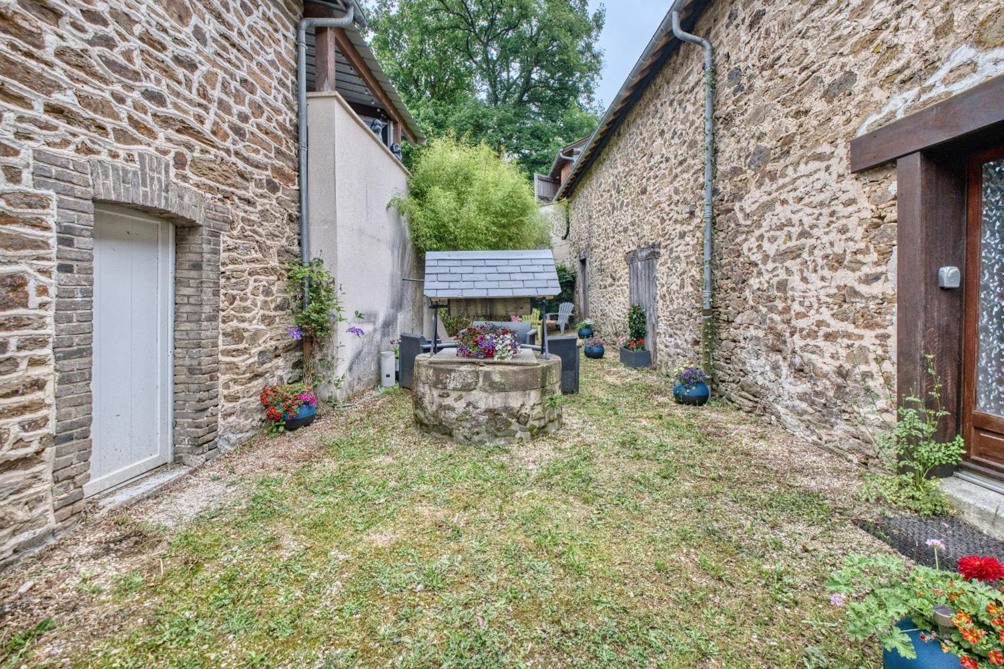 Les Gites Du Gauliat Espartignac Exterior photo